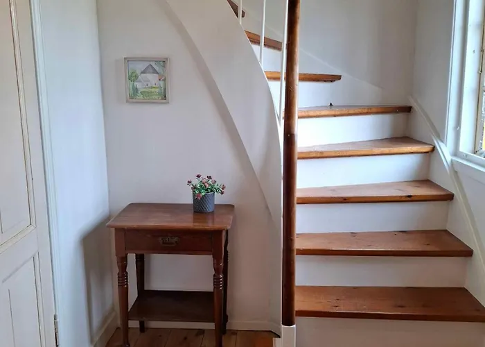 Διαμέρισμα Lovely Near *